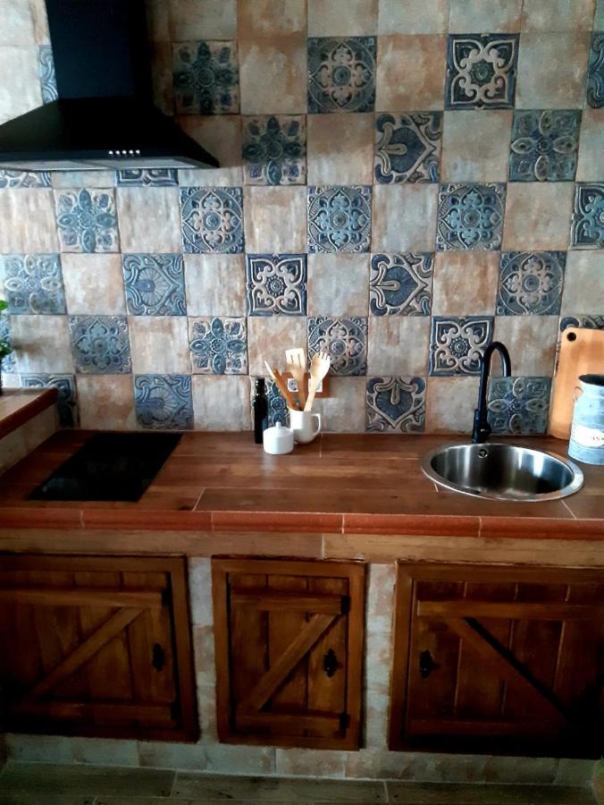 Apartamentos Callampa Torrejón el Rubio Екстериор снимка