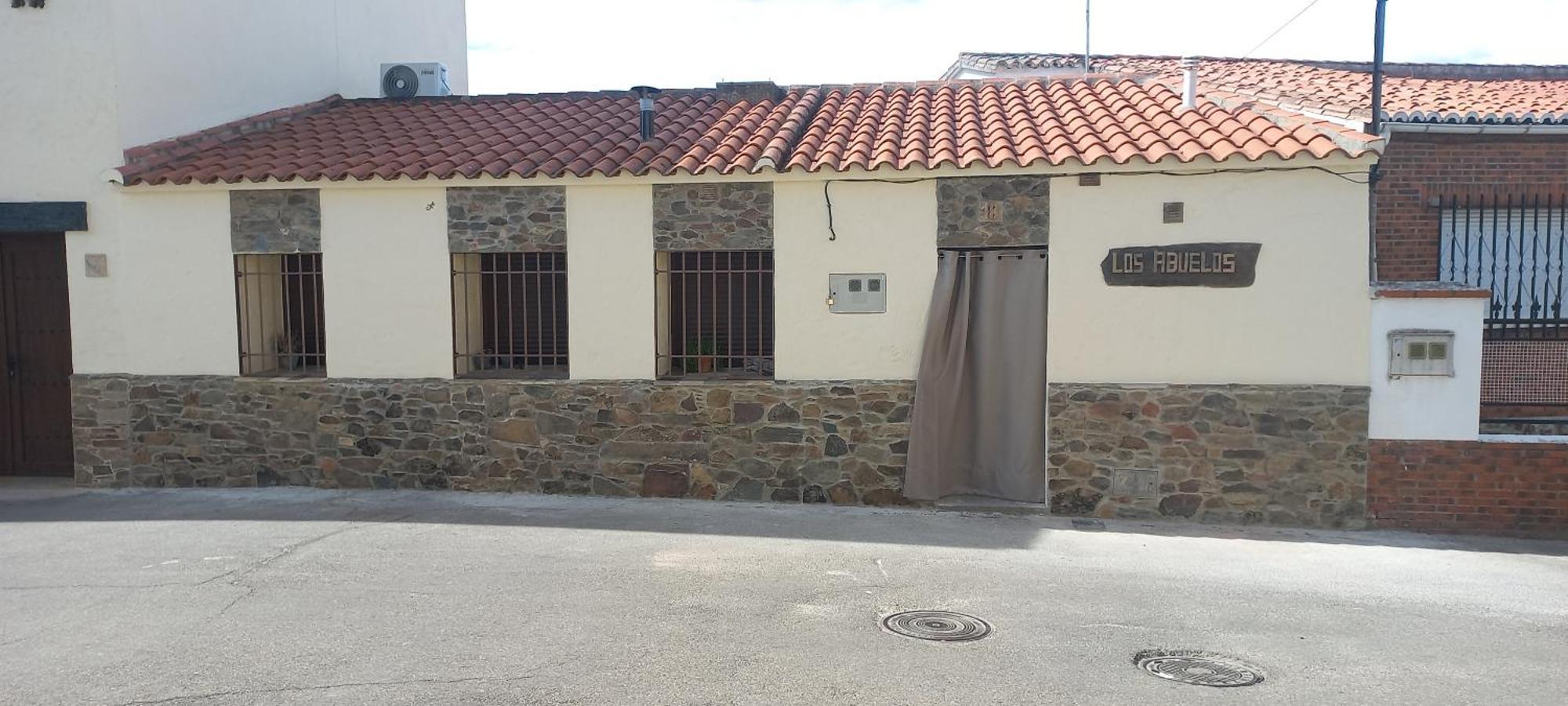 Apartamentos Callampa Torrejón el Rubio Екстериор снимка